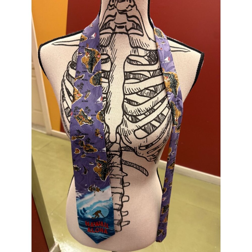 VTG Colorful Hawaii Aloha Water, Island Motif Purple Men's Tie